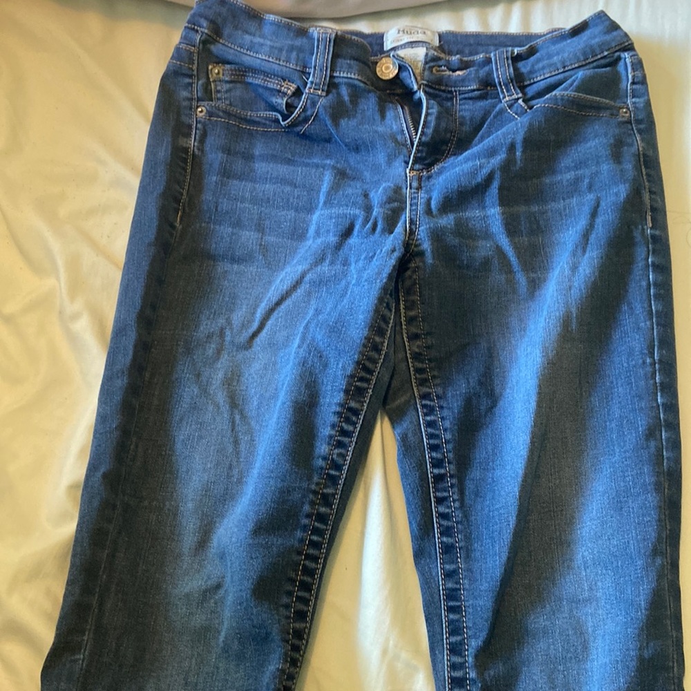 Medium wash skinny jeans